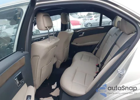 2010 Mercedes-Benz E 350 из США, поврежденный, VIN WDDHF5GB6AA074577